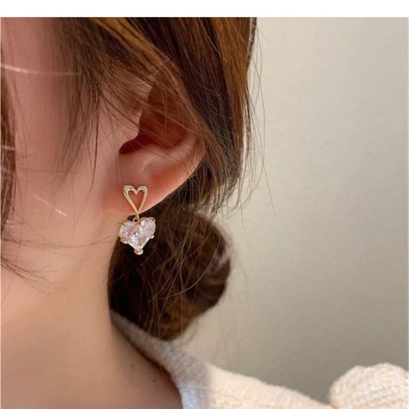 18k Gold Plated Heart Cubic Zirconia Drop Earrings Women Statement Earrings - Picture 6 of 6